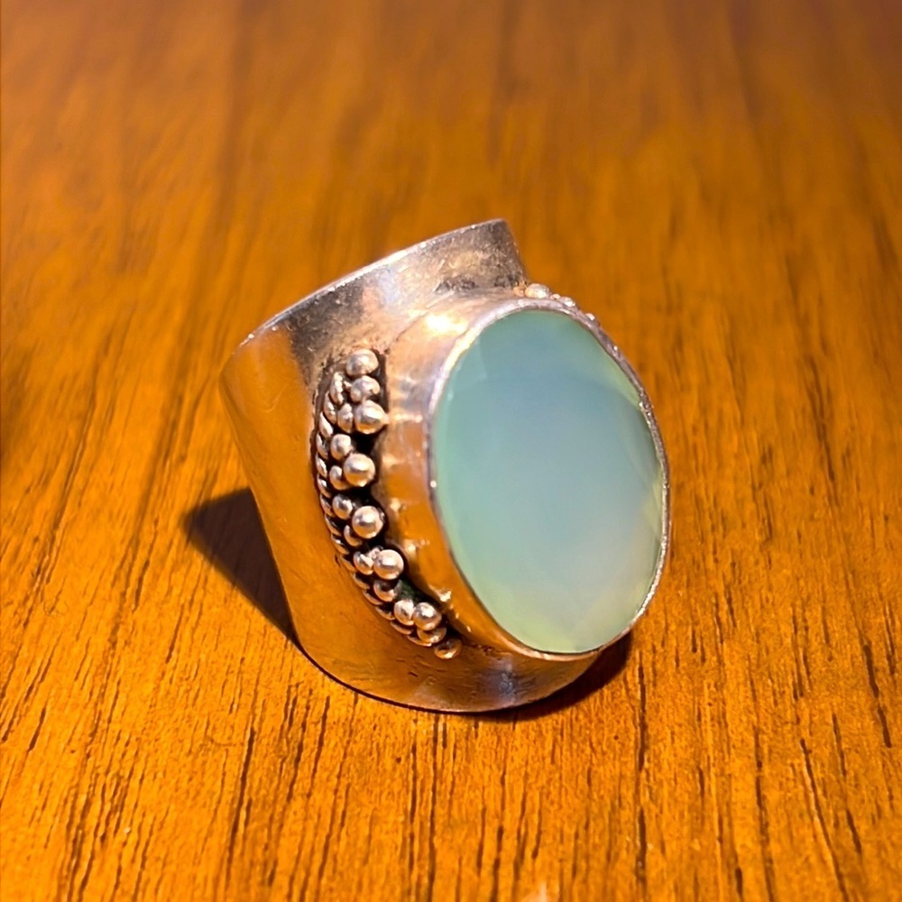 Vintage FNA sterling silver 925 heavy silver ring with milky blueish stone